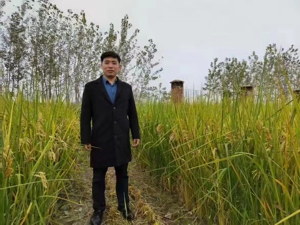 沈子钧：提供专业服务，让乡村振兴“?！逼鹄?png